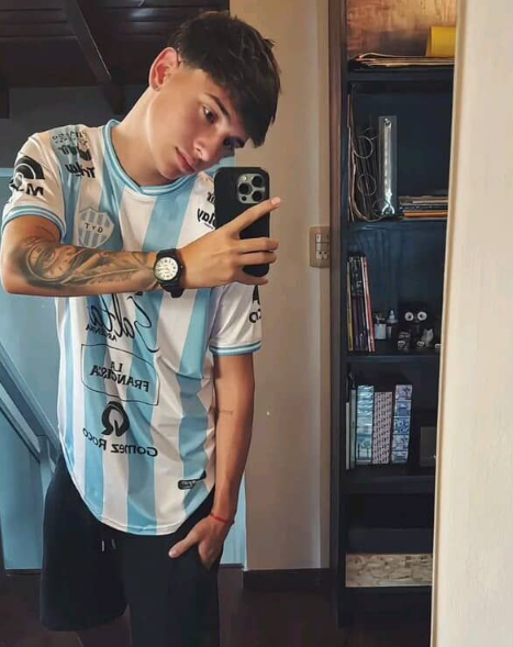 <em>Diego peralta G.</em>